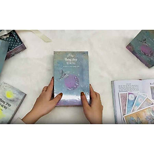 Boxset Bộ Bài Tarot Và Sách Hướng Dẫn - Thông Điệp Từ Vũ Trụ