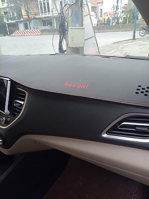 Thảm Taplo Hyundai Accent 2017-2023 loại da dày cao cấp 3 lớp chống trượt Da Carbon đen