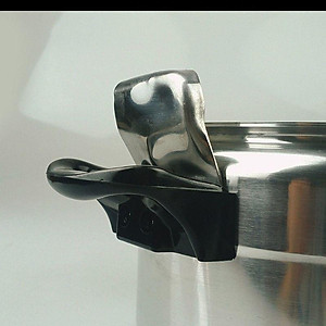 Nồi áp suất nấu bếp từ , bếp ga FUJIKA 4L-5L-7L HÀNG CHÍNH HÃNG