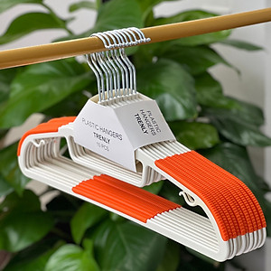 Combo 10 móc treo quần áo chống trượt xoay 360 đa năng, chất liệu nhựa siêu bền, màu giao ngẫu nhiên- hàng chính hãng