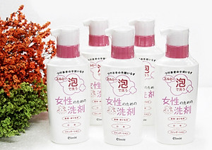 Nước Giặt Đồ Lót Và Tẩy Các Vết Bẩn Siêu Mạnh Kose Chiết Xuất Từ Thiên Nhiên Kobini Nhật Bản (200ml)