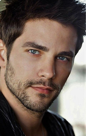 Dao Cạo Râu 2 Lưỡi Kép Thân Nhựa Kai 003309 (Set 1 Thân 5 Lưỡi Dao)