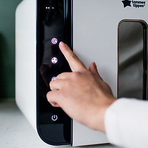 Máy tiệt trùng bằng tia UV và sấy khô Tommee Tippee