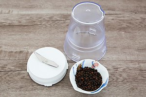 Máy xay sinh tố Toshiba MX-60T(H) - 2 cối - Dung tích 1.5L - Công suất 600W - Động cơ đồng nguyên chất- Hàng chính hãng