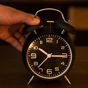 Đồng hồ báo thức 2 quả chuông kèm đèn kiểu cổ điển để bàn tiện lợi