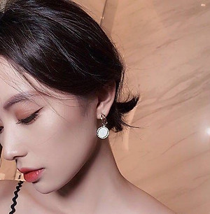 Bông tai titan tròn đính đá cẩn xà cừ sang trọng