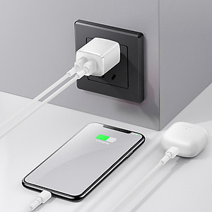 Củ sạc Baseus hỗ trợ sạc nhanh 2.1A sạc được 2 thiết bị cùng lúc tiết kiệm được 20-40% thời gian sạc - Hàng chính hãng