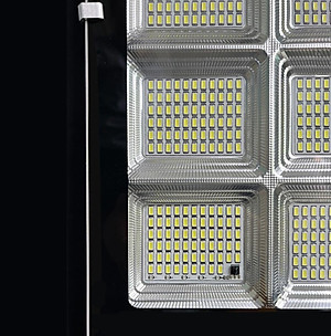 Đèn đường năng lượng mặt trời 300w