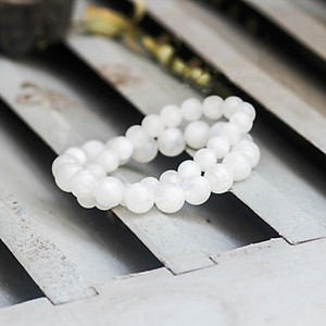 Vòng Tay Đá Mặt Trăng Ánh Xanh