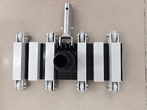 Bàn hút 8 bánh xe  hồ bơi inox màu trắng đen dài 35cm BHHBINOX15