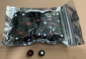 Chai thủy tinh 1,5ml ( 2ml ) + Nắp vặn đen 8-425, 100 cái hộp, Alain TQ.