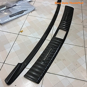 Ốp cốp Carbon Kia Sorento 2021 chất liệu cao cấp, chống trầy xước cốp