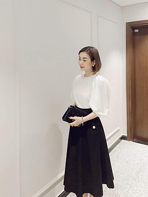 Áo Cổ Tròn Tay Bo Hella