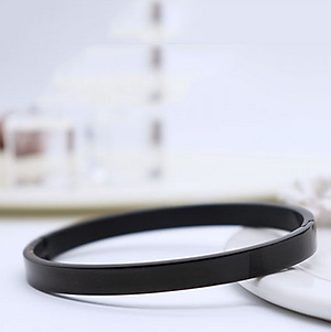 Vòng tay Titan trơn VT190 6mm - Màu đen