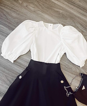 Áo Cổ Tròn Tay Bo Hella