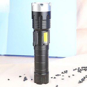 Đèn pin siêu sáng P70 độ sáng 1500lumen chống nước vỏ nhôm tản nhiệt có thể sạc tuổi thọ pin dài dung lượng lớn 5000mah