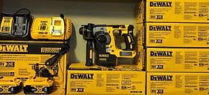 THÂN MÁY KHOAN ĐỤC 3 CHỨC NĂNG CẦM TAY PIN 18V/20V MAX DEWALT DCH273B- HÀNG CHÍNH HÃNG