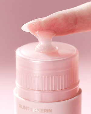 Son Dưỡng Môi Ohui Miracle Moisture Lipcerin 15ml