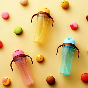 Bình uống nước tay cầm có ống hút Pigeon 330ml