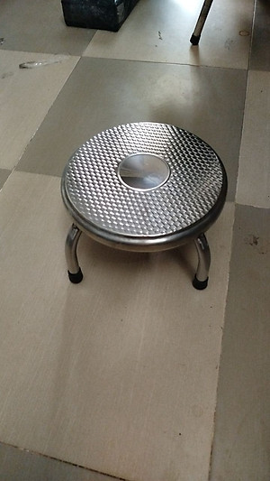 Ghế Thấp Inox, Ghế Ngồi Xổm, Ghế Nhặt Rau Đa Năng Kích Thước 25 Cm 4 Chân Có 4 Nút Cao Su Chống Trượt