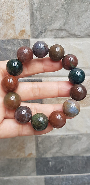 Vòng Tay Nam đá Casidon tự nhiên Màu mới 16mm 13 hạt đúng Cung Sanh bóng rất đẹp đa sắc màu đẹp lạ mới sang rẻ đẹp Hợp Nam tất cả các mệnh đeo mệnh Thổ, mệnh Kim, mệnh Thủy và mệnh Mộc đeo tốt may mắn đẹp sang tay ạ