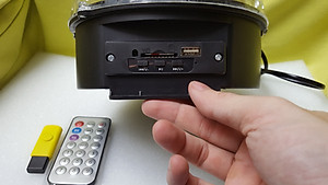 Đèn quả cầu xoay pha lê cảm biến nhạc - Đèn led quả cầu xoay nháy theo nhac mp3 có điều khiển kết nối Bluetooth