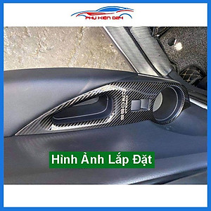 Ốp nội thất Toyota Cross 2020-2021-2022 vân Cacbon bảo vệ chống trầy xước và làm đẹp xe