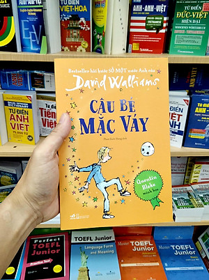 Cậu Bé Mặc Váy