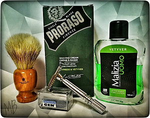 Combo 1 dung dịch vệ sinh nam Malizia Ý (200ml) + 1 Nước dưỡng sau cạo râu Malizia Ý (100ml)