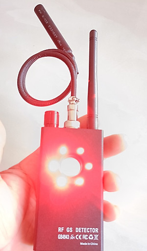 Máy dò K18 cao cấp - Thiết bị phát hiện theo dõi K18 RF Detector