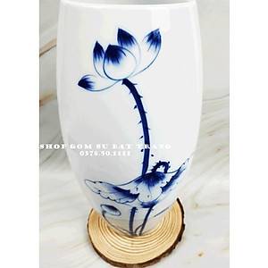 Lọ hoa đẹp Bát Tràng men trắng hoa sen cao 27cm dáng bom