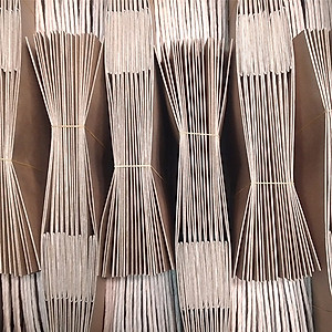 Túi giấy kraft nâu dày giá rẻ cho shop cửa hàng văn phòng phẩm (bán sỉ 10 túi/ 1 xấp).