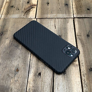 Ốp lưng siêu mỏng, vân carbon dành cho iPhone 11 Pro - Màu đen