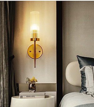 Đèn tường EORUT kiểu dáng sang trọng, tinh tế.