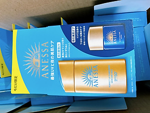 Set Sữa Chống Nắng Bảo Vệ Anessa 60ml + Serum Dưỡng Da Và Phục Hồi Da Sau Nắng Night Sun 12ml