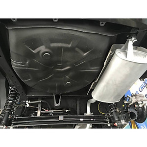 Sơn phủ gầm Ô Tô Cao Su Non WURTH Đức 1000 ml màu Đen chuyên dụng cho gara ô tô làm sàn xe, hốc bánh xe cách ồn hiệu quả