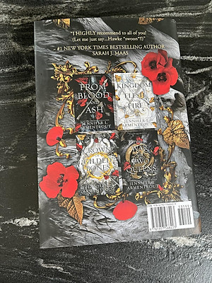 Sách A Soul of Ash and Blood: A Blood and Ash Novel (Blood And Ash Series Book 5)