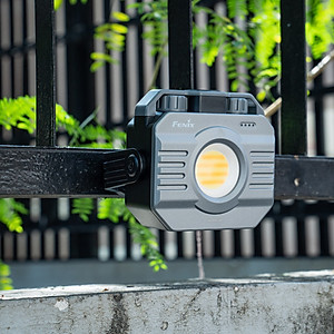 Đèn pin Fenix CL28R