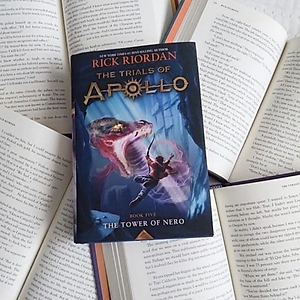 Sách Tòa Tháp Nero - Phần 5: Series Những Thử Thách Của Apollo