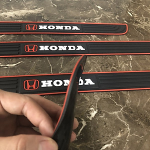 Bộ 4 miếng nẹp bước chân chống trơn trượt, trày xước xe ô tô, xe hơi cao cấp