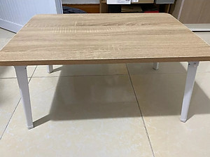 Bàn học gấp gọn mặt gỗ chân nhựa - giao màu ngẫu nhiên