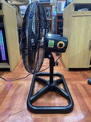 Quạt sàn công nghiệp Lifan S-18CN công suất 55W, chân đế kim loại bọc vỏ cao su chắc chắn, sải cánh 45cm - Hàng chính hãng