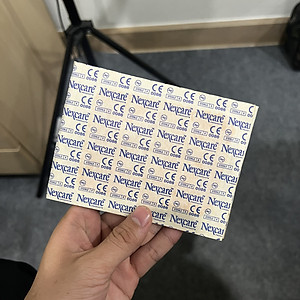 Hộp 4 miếng gạc khử trùng chống thấm nước màu da, có bông thấm hút dịch mủ, cỡ lớn 3M Nexacare Awp34, thương hiệu Mỹ