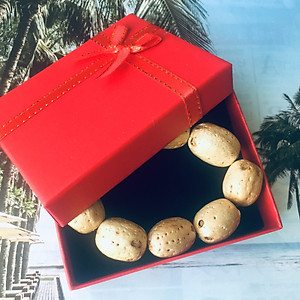 Combo Vòng tay Phong Thủy HẠT BỒ ĐỀ ĐẤT PHẬT, KÈM HỘP ĐỰNG LÓT NHUNG/LỤA, kèm vòng tay chỉ đỏ Thailand, mang lại bình an May Mắn.