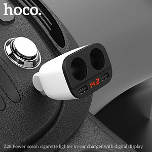 Tẩu sạc nhanh ô tô Hoco z28 4 cổng sạc 2.4A - củ sạc xe hơi có led hiển thị cao cấp - hàng chính hãng