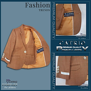 BỘ VEST BÉ TRAI CATRIO PCTB29 là bộ đồ vest trẻ em 3 chi tiết áo vest+quần dài+áo gile từ 4 tuổi đến 7 tuổi (17kg đến 28kg) thuộc BST quần áo trẻ em mùa lễ hội tết tiệc cưới sự kiện sinh nhật, được làm bằng vải dạ cao cấp nhất, đẹp đến từng chi tiết