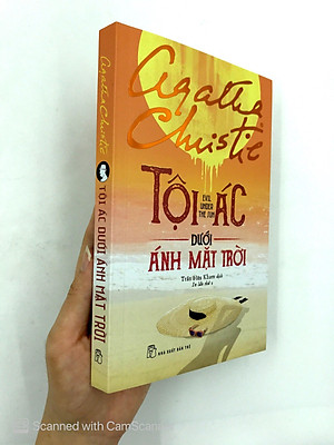Sách Agatha Christie. Tội Ác Dưới Ánh Mặt Trời