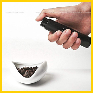 Dĩa sứ đong cà phê