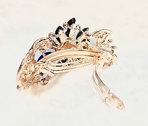 Kẹp Tóc Sườn, Kẹp Tóc Sau Đính Đá Bông Hoa – Món Quà Từ Tình Yêu Dành Cho Mẹ và Bà