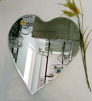 Gương soi Kibath hình trái tim KT 60x64 cm, KB-226